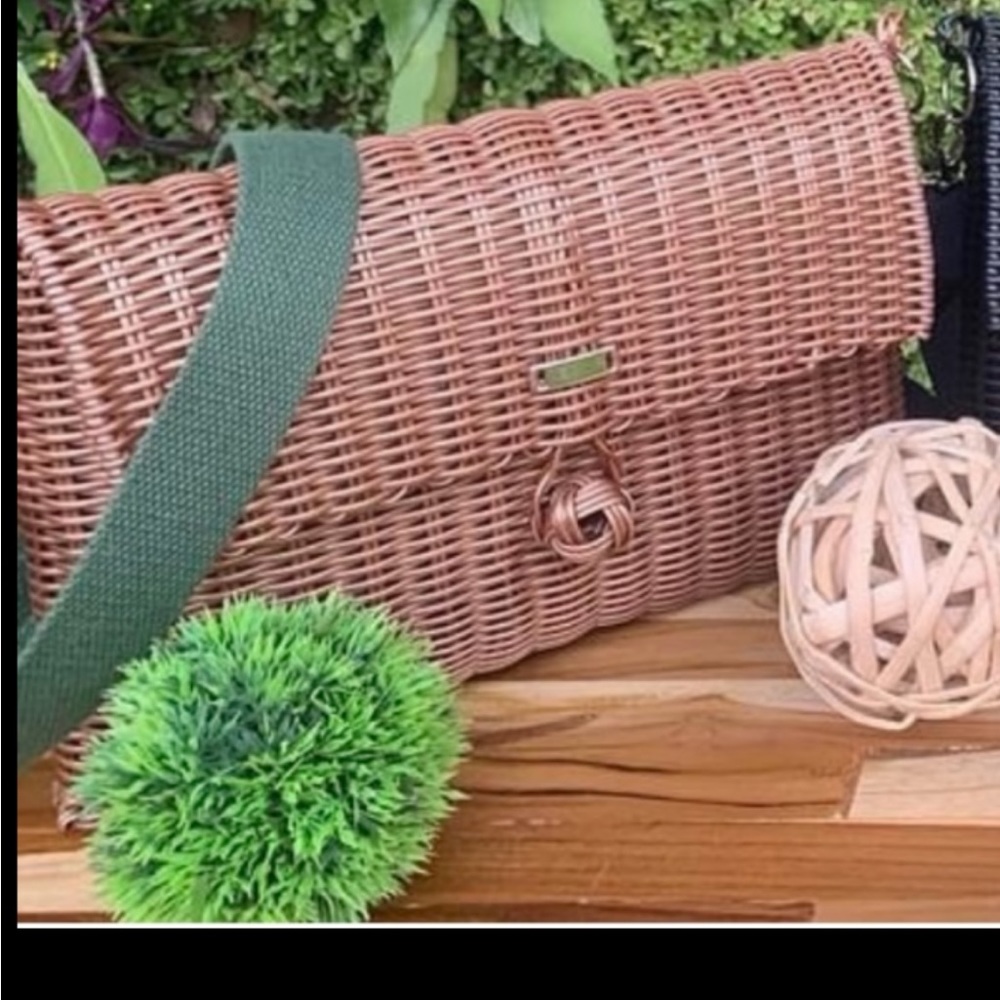 New without tag recycled plastic craft purse